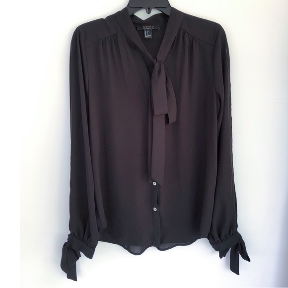 Forever 21 Tops - Forever 21 Contemporary Black Button Up Bow Collar Longsleeve Blouse